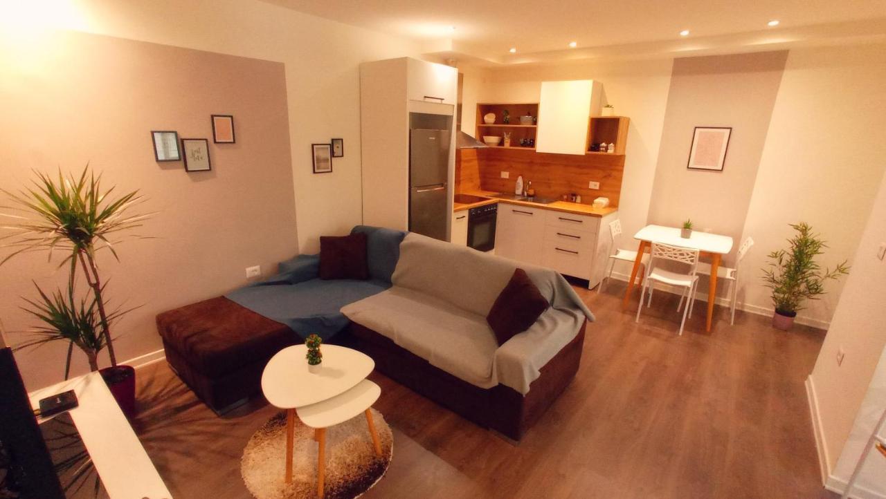 Tirana Apartment Garda Εξωτερικό φωτογραφία