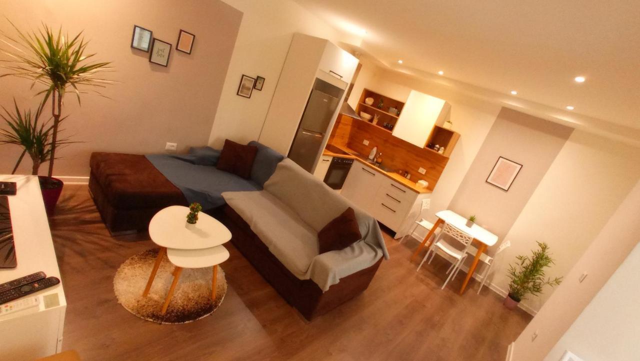 Tirana Apartment Garda Εξωτερικό φωτογραφία